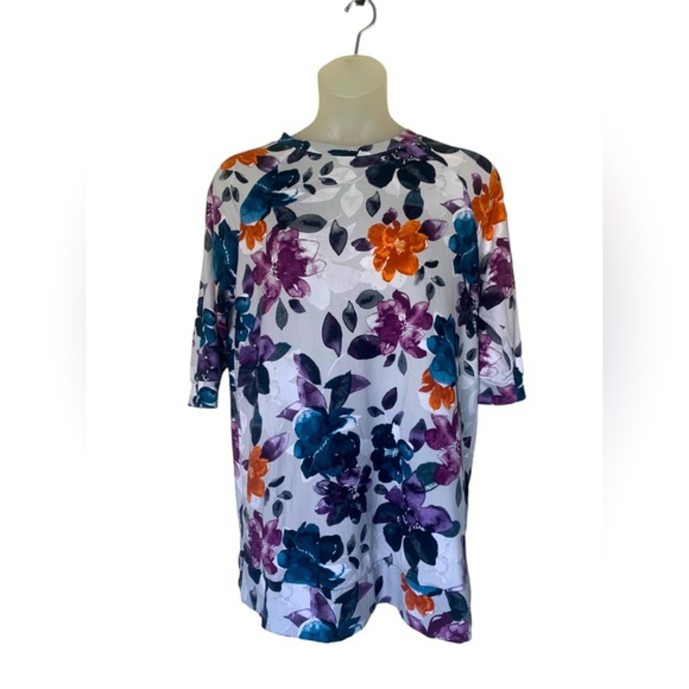 Vera Bradley floral Jersey knit tunic sweater.  Lightweight, gray, purple medium